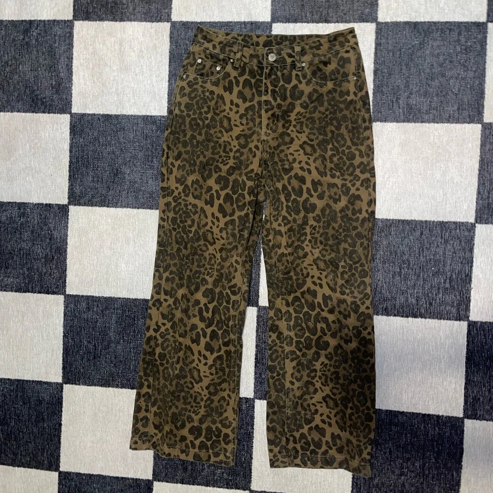 Cheetah Print Jeans - Picture 1 of 3